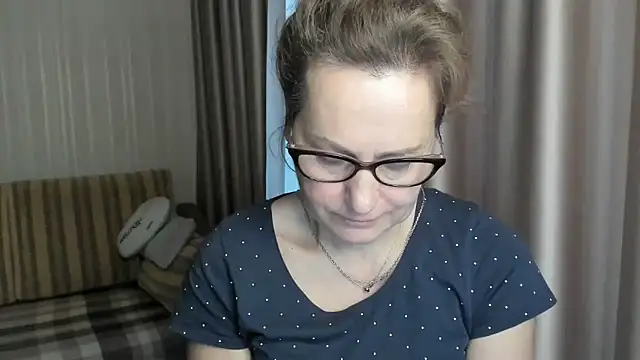 lauraoven online show from January 17, 7:08 am