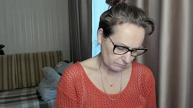 lauraoven online show from February 2, 12:46 pm