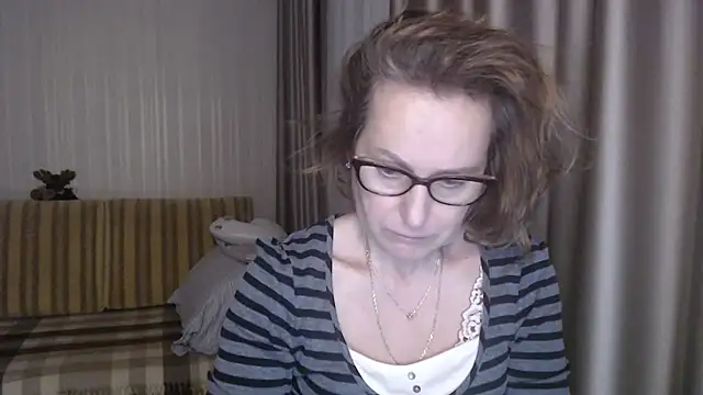 lauraoven online show from February 17, 5:43 pm