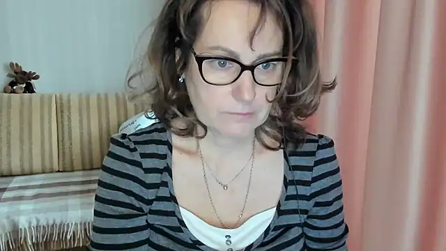 lauraoven online show from February 21, 7:01 am