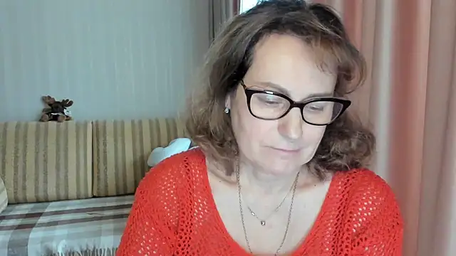 lauraoven online show from March 2, 10:56 am