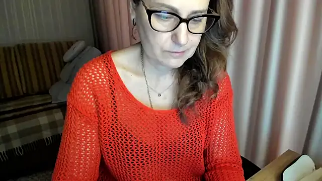 lauraoven online show from February 10, 7:56 am