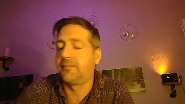 matrikes1 online show from December 15, 4:37 pm