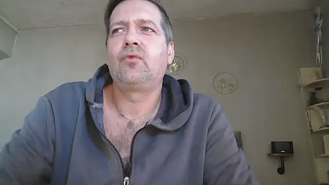 matrikes1 online show from March 1, 11:12 am