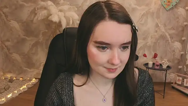 Snapshot of CloudGrace chatting on February 20, 3:14 am CloudGrace online show from February 20, 3:14 am