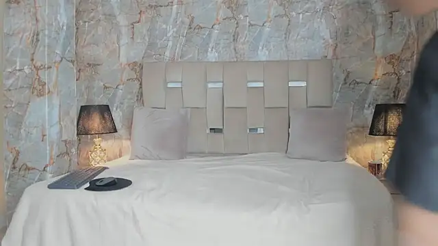 Snapshot of AranzaLatinBlacks chatting on January 22, 12:27 pm AranzaLatinBlacks online show from January 22, 12:27 pm