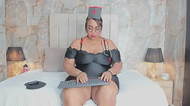 Snapshot of AranzaLatinBlacks chatting on February 2, 12:13 pm AranzaLatinBlacks online show from February 2, 12:13 pm