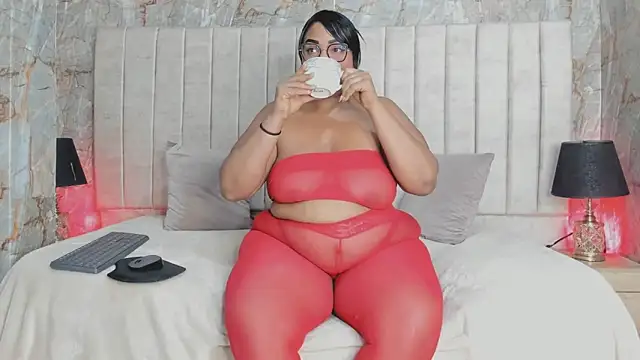 Snapshot of AranzaLatinBlacks chatting on February 23, 12:16 pm AranzaLatinBlacks online show from February 23, 12:16 pm