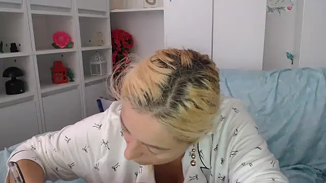 spell of love online show from September 18, 11:01 am