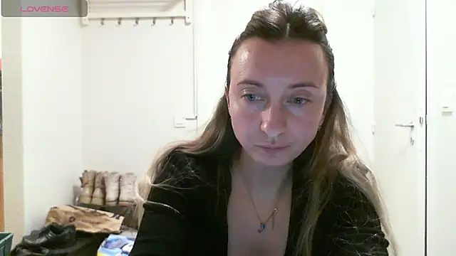 SusanCurt online show from February 27, 9:43 am