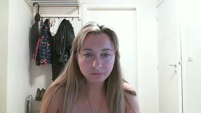 SusanCurt online show from October 10, 8:02 am