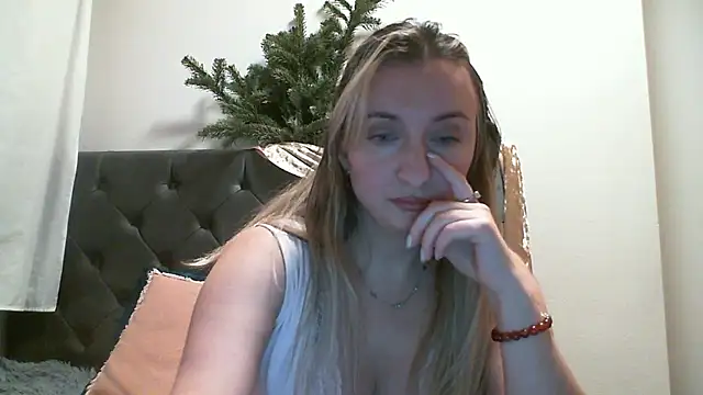 SusanCurt online show from January 12, 4:23 pm