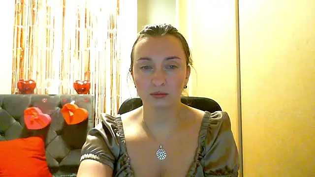 SusanCurt online show from February 19, 5:20 pm