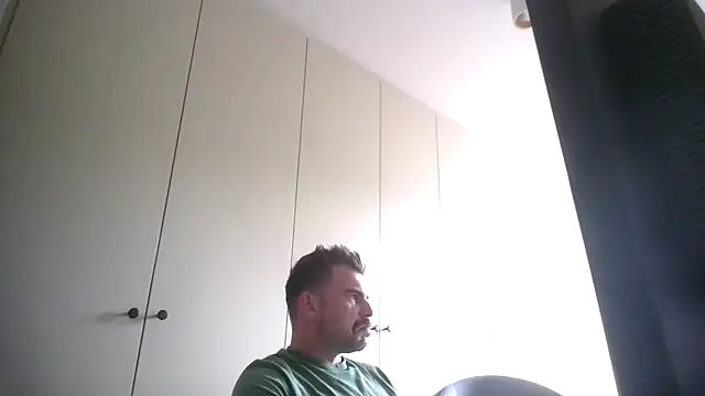 Snapshot of mrbigballs chatting on September 8, 2:38 pm mrbigballs online show from September 8, 2:38 pm