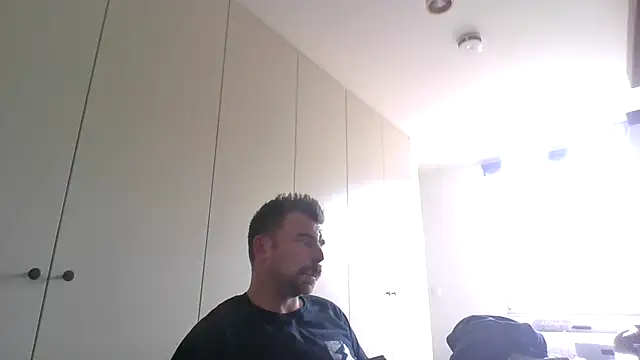 Snapshot of mrbigballs chatting on September 15, 11:21 am mrbigballs online show from September 15, 11:21 am