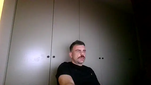 Snapshot of mrbigballs chatting on October 26, 11:42 pm mrbigballs online show from October 26, 11:42 pm