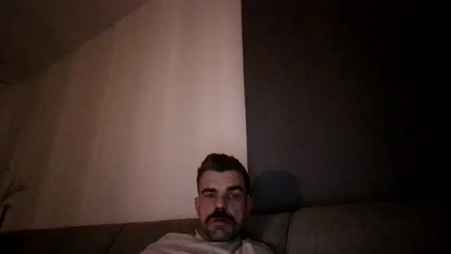 Snapshot of mrbigballs chatting on November 6, 12:55 am mrbigballs online show from November 6, 12:55 am