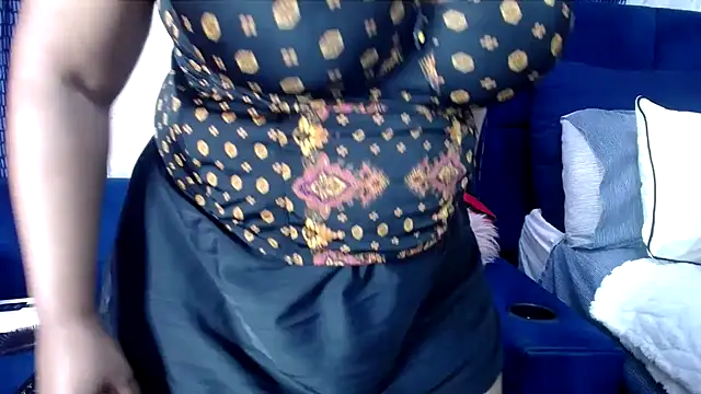 Snapshot of crystalbxx chatting on November 24, 7:13 pm crystalbxx online show from November 24, 7:13 pm