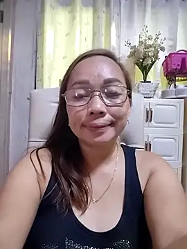 asianwet4u online show from October 3, 4:31 am