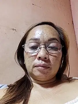 asianwet4u online show from November 12, 4:07 pm