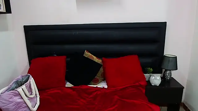 sensual nataliee online show from November 6, 3:57 pm