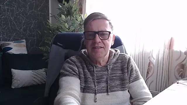 RobertStripX online show from March 3, 7:14 am