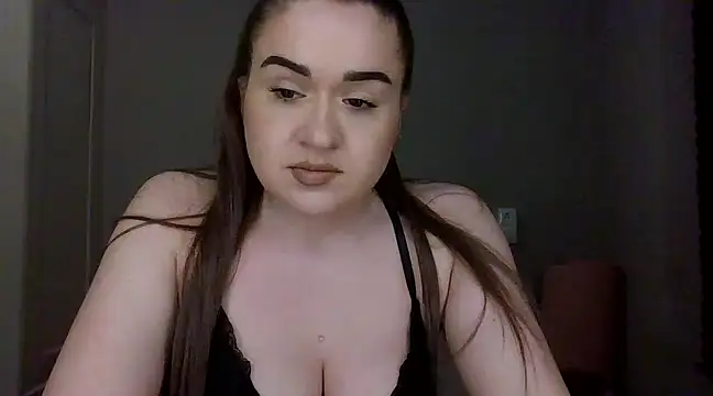 Snapshot of avajade chatting on February 6, 7:07 pm avajade online show from February 6, 7:07 pm