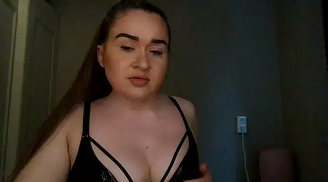 Snapshot of avajade chatting on February 10, 2:26 pm avajade online show from February 10, 2:26 pm