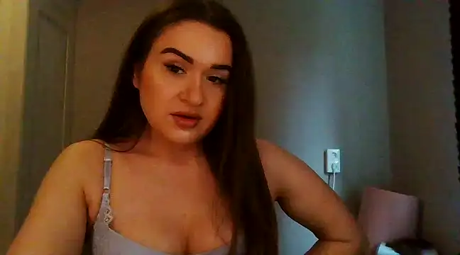 Snapshot of avajade chatting on February 12, 12:55 pm avajade online show from February 12, 12:55 pm