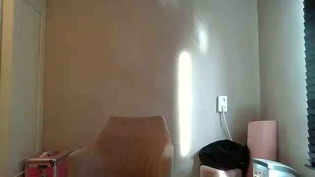 avajade online show from November 12, 11:10 am