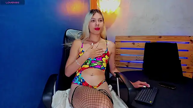 niky doll  online show from October 27, 1:48 pm