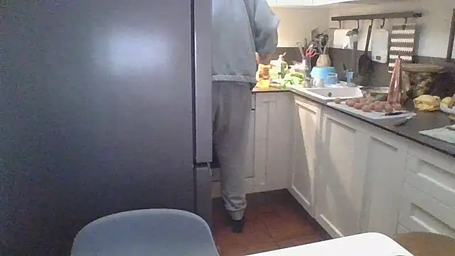 ANONIMO7735 online show from March 9, 11:36 am