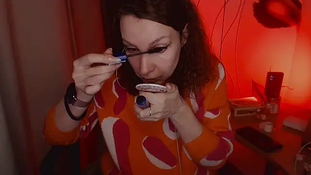 Snapshot of JohansonKatie chatting on January 13, 2:39 am JohansonKatie online show from January 13, 2:39 am