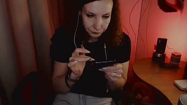 Snapshot of JohansonKatie chatting on January 30, 7:18 am JohansonKatie online show from January 30, 7:18 am