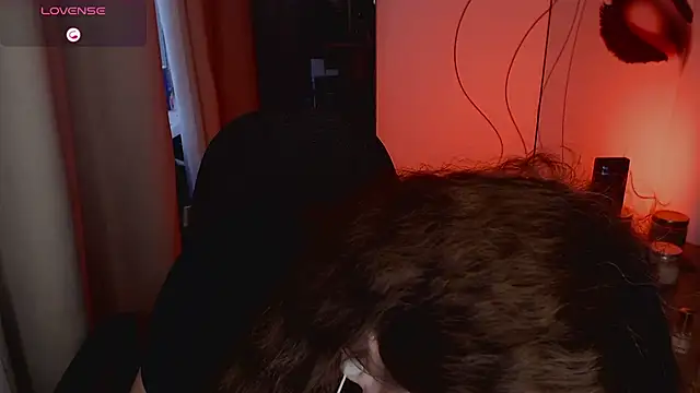 Snapshot of JohansonKatie chatting on February 6, 6:18 am JohansonKatie online show from February 6, 6:18 am