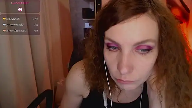 Snapshot of JohansonKatie chatting on February 9, 7:16 am JohansonKatie online show from February 9, 7:16 am