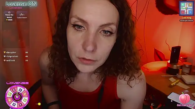 Snapshot of JohansonKatie chatting on February 26, 10:20 pm JohansonKatie online show from February 26, 10:20 pm