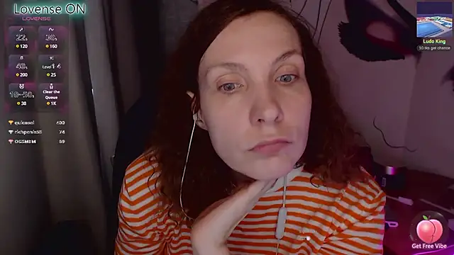 Snapshot of JohansonKatie chatting on March 4, 7:08 am JohansonKatie online show from March 4, 7:08 am