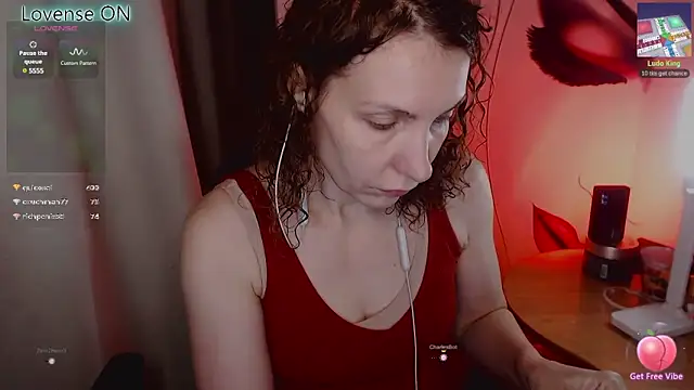 Snapshot of JohansonKatie chatting on March 7, 12:37 am JohansonKatie online show from March 7, 12:37 am