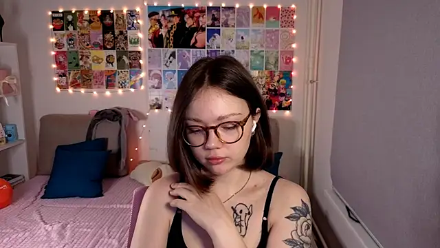 MilenaSaint online show from March 6, 3:35 am