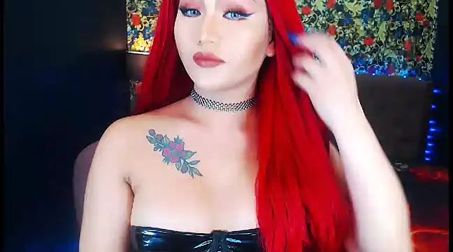 Snapshot of KylieMaxwellCaulfield_TS chatting on December 4, 10:41 pm KylieMaxwellCaulfield TS online show from December 4, 10:41 pm