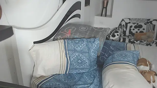 yina-rosse online show from December 6, 10:52 pm