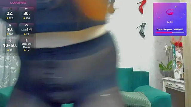 Snapshot of emilianna666 chatting on October 27, 1:48 pm emilianna666 online show from October 27, 1:48 pm