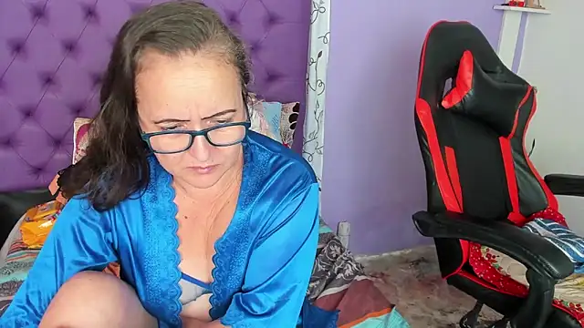 Margoth clain online show from December 4, 2:04 pm