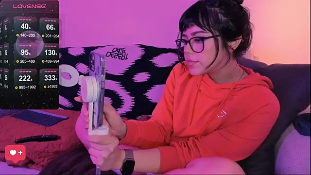 Snapshot of Evie-Luna chatting on March 8, 1:50 am Evie-Luna online show from March 8, 1:50 am