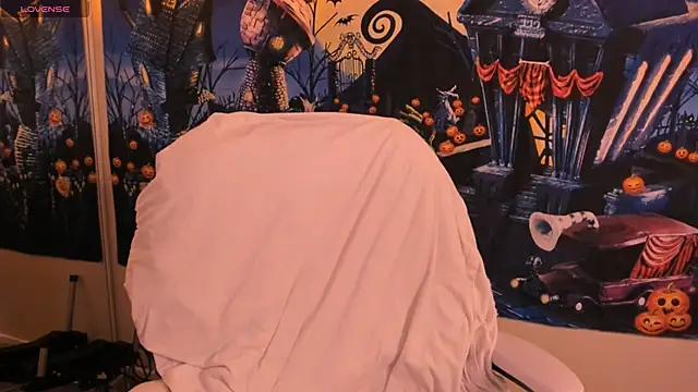 Snapshot of Evie-Luna chatting on October 26, 2:50 am Evie-Luna online show from October 26, 2:50 am