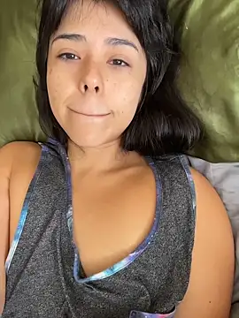 Snapshot of Evie-Luna chatting on November 8, 6:18 pm Evie-Luna online show from November 8, 6:18 pm