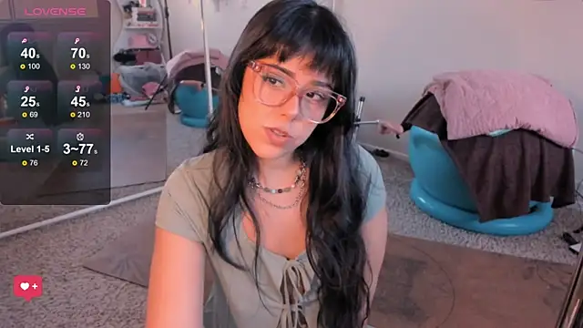 Snapshot of Evie-Luna chatting on November 9, 11:47 pm Evie-Luna online show from November 9, 11:47 pm