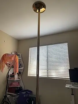 Snapshot of Evie-Luna chatting on December 19, 7:10 pm Evie-Luna online show from December 19, 7:10 pm