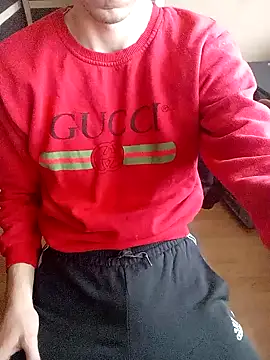 Snapshot of MlodyDres chatting on January 16, 9:05 am MlodyDres online show from January 16, 9:05 am